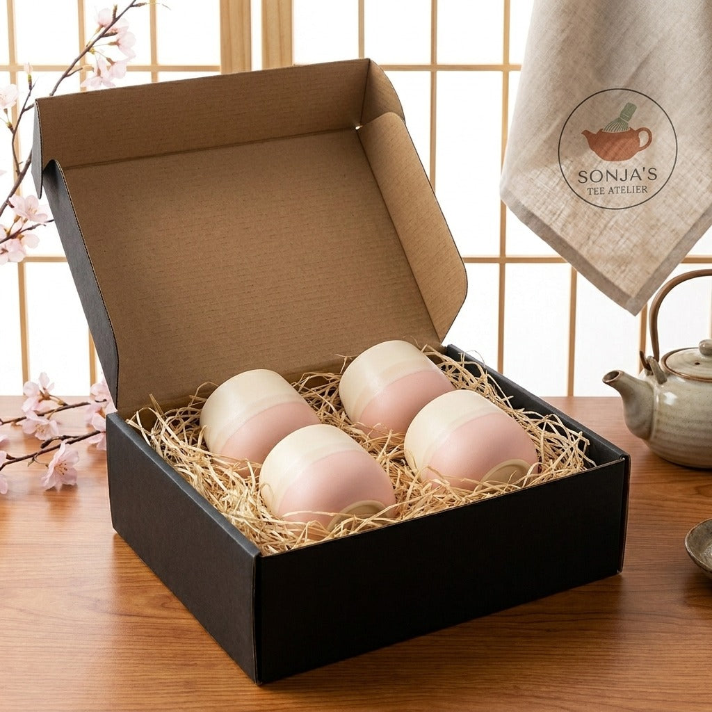 Japanisches Teebecher-Set "Morgenrot" – 4er Set Keramikbecher ohne Henkel, Handgefertigt, Rosa Farbverlauf, Matcha & Kaffee Becher, Geschenk für Teeliebhaber