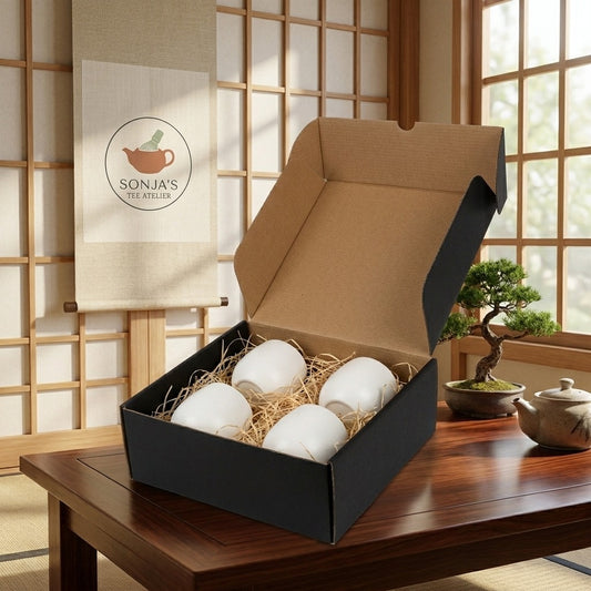 Japanische Teekultur in Perfektion: Kamelienblüte Keramik-Becher Set (4-teilig)